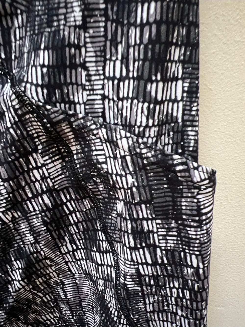 Lululemon Fast & Free Crop 19 inches, EUC, 6